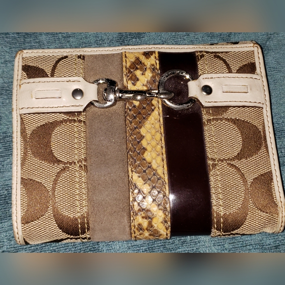 Coach Signature Canvas Wallet